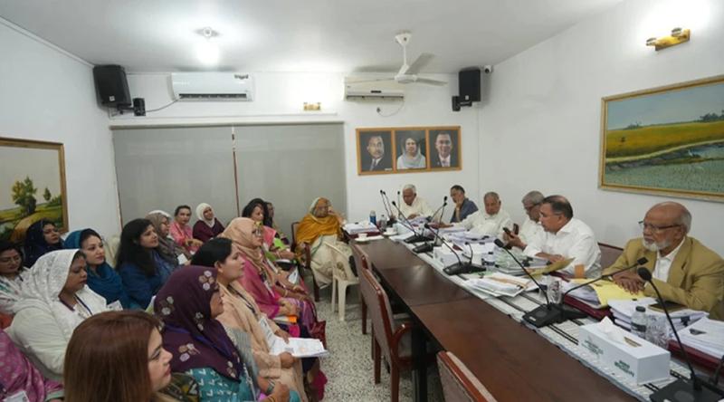 রাত ৩টা পর্যন্ত অফিসিয়াল কাজ করেছেন প্রধানমন্ত্রী