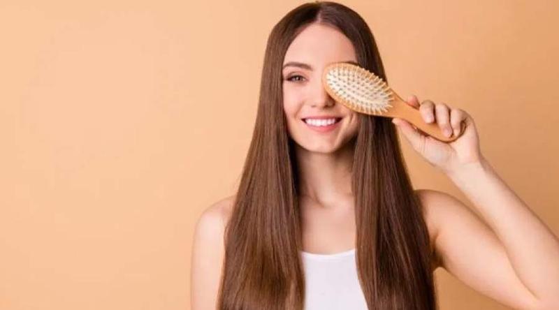 চুল পড়া কমাতে নিয়মিত খাবেন যে ৫ খাবার