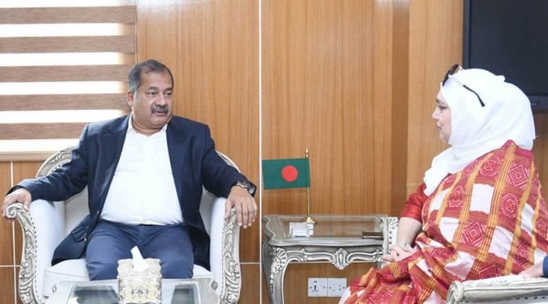 প্রবাসীদের পরিশ্রম দেশের অর্থনীতিকে শক্তিশালী করছে: তথ্যমন্ত্রী