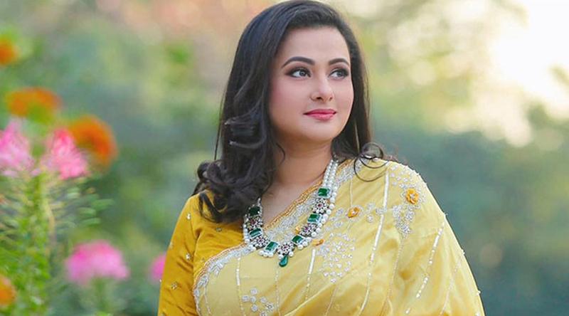 আমার চেয়ে আরও অনেক সুন্দরী আছে