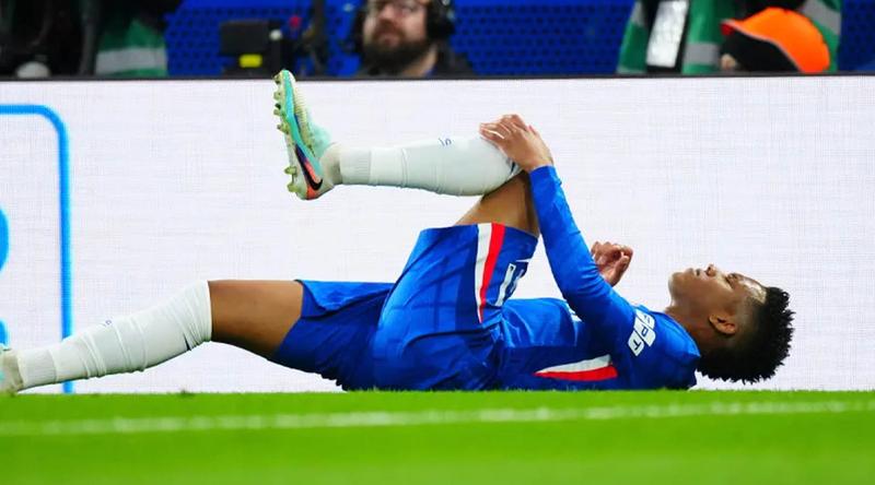 চোট পেয়ে কাঁদতে কাঁদতে মাঠ ছাড়লেন ব্রাজিলিয়ান, বিশ্বকাপ নিয়ে শঙ্কা