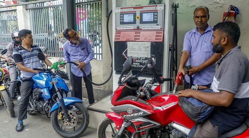 সংকট কাটাতে সোমবার থেকে ১০-২০ শতাংশ হারে বাড়বে জ্বালানি সরবরাহ