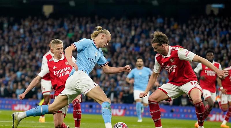 আর্সেনালের বিপক্ষে নাটকীয় জয় ম্যানসিটির