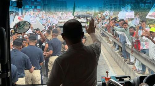 সড়ক পথে বগুড়ার উদ্দেশে রওয়ানা হয়েছেন প্রধানমন্ত্রী