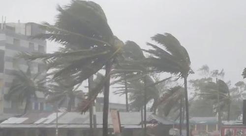 দুপুরের মধ্যে ৩ অঞ্চলে ৮০ কি.মি. বেগে ঝড়সহ বজ্রবৃষ্টির আভাস