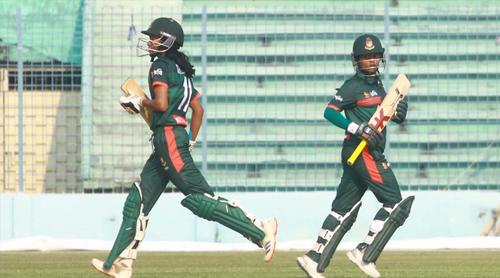 রাজশাহী স্টেডিয়ামের অভিষেক ম্যাচে জয় দিয়ে শুরু জ্যোতিদের