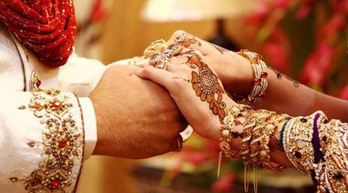 কিশোরগঞ্জে বিয়ের আসরেই স্বামীকে তালাক দিয়ে প্রেমিককে বিয়ে