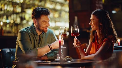 প্রথম ডেটে যাচ্ছেন? মাথায় রাখবেন এই বিষয়গুলো