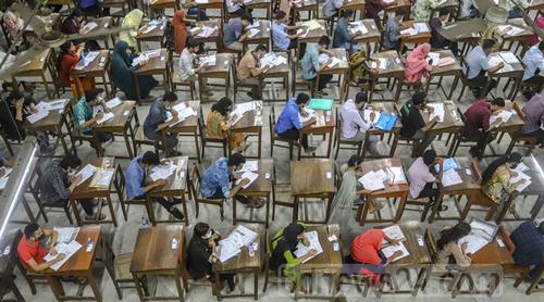 রাত পোহালেই এসএসসি পরীক্ষা, অংশ নিচ্ছে ১৮ লাখ পরীক্ষার্থী