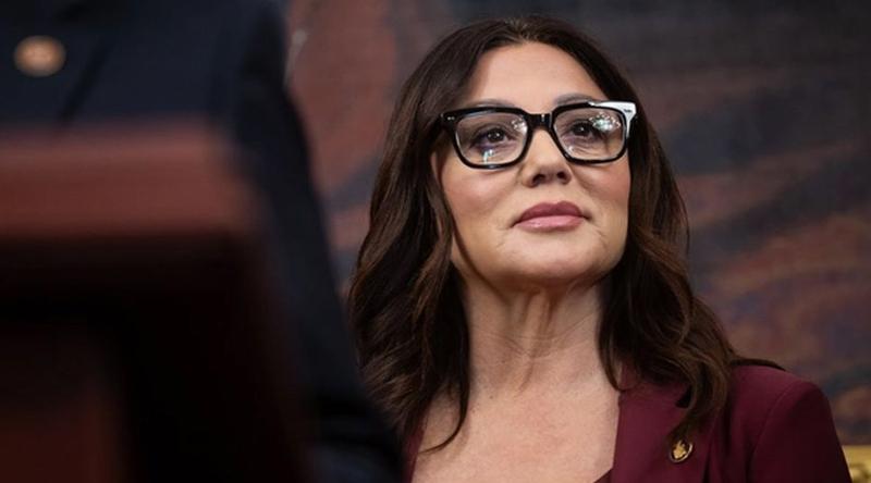 এবার পদত্যাগ করলেন ট্রাম্পের শ্রমমন্ত্রী লরি শ্যাভেজ-ডেরেমা