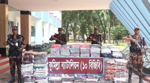 বিজিবির অভিযানে ৭২ লাখ টাকার ভারতীয় শাড়ি জব্দ