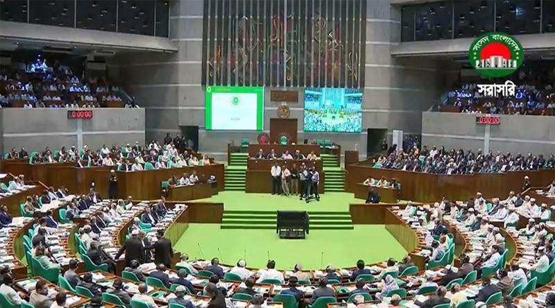 ‘কনটেন্ট ক্রিয়েটর’ পরিচয়ে অনুমতি ছাড়া ভিডিও প্রচার করলে দ্রুত বিচার