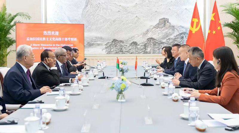 বেইজিংয়ে চীনের ভাইস প্রেসিডেন্টের সঙ্গে মির্জা ফখরুলের বৈঠক