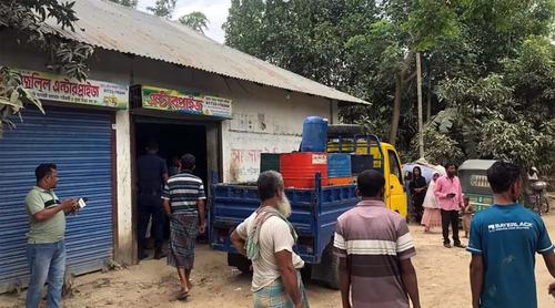 গোপন তথ্যে ৫ হাজার লিটার জ্বালানি জব্দ, ফেঁসে গেলেন ব্যবসায়ী