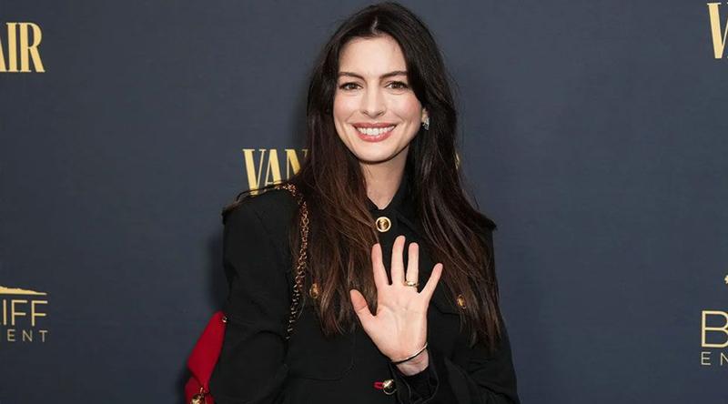 হলিউড অভিনেত্রীর মুখে ইনশাআল্লাহ, তোলপাড় নেটদুনিয়া