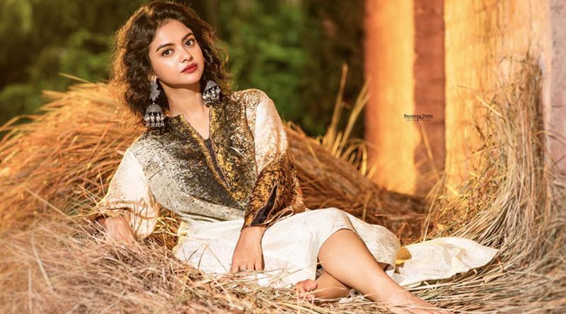 ছোটপর্দা পেরিয়ে নতুন রূপে শোলাঙ্কি