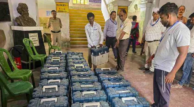 পশ্চিমবঙ্গ বিধানসভা নির্বাচনে ২৩ এপ্রিল থেকে প্রথম দফার ভোটগ্রহণ