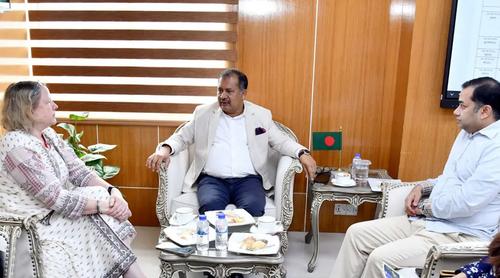 অপতথ্যের বিস্তার রোধে ইউনেস্কোর সহযোগিতা চাইলেন তথ্যমন্ত্রী