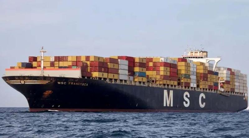 হরমুজে দু'টি জাহাজকে আটকের দাবি আইআরজিসির