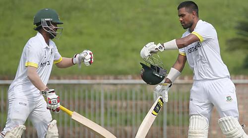 প্রীতম-আকবরের সেঞ্চুরি, ৩ অঙ্কের অপেক্ষায় অমিত-মুশফিক!