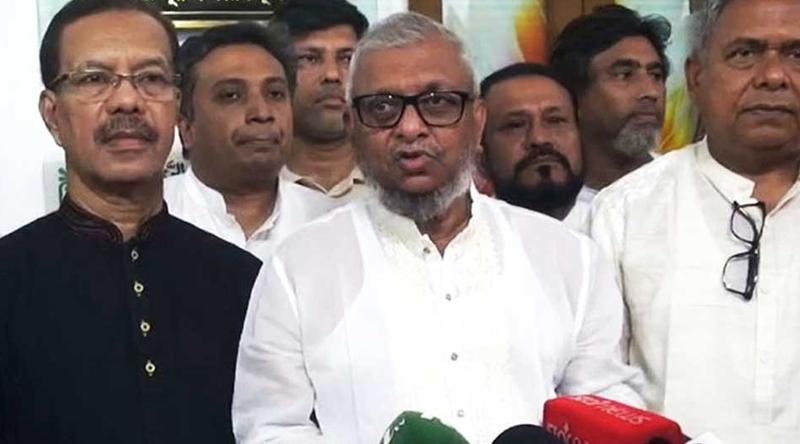 দেশে জ্বালানি তেলের সংকট নেই, ২-৩ দিনের মধ্যে সব স্বাভাবিক হয়ে যাবে: শ্রমমন্ত্রী