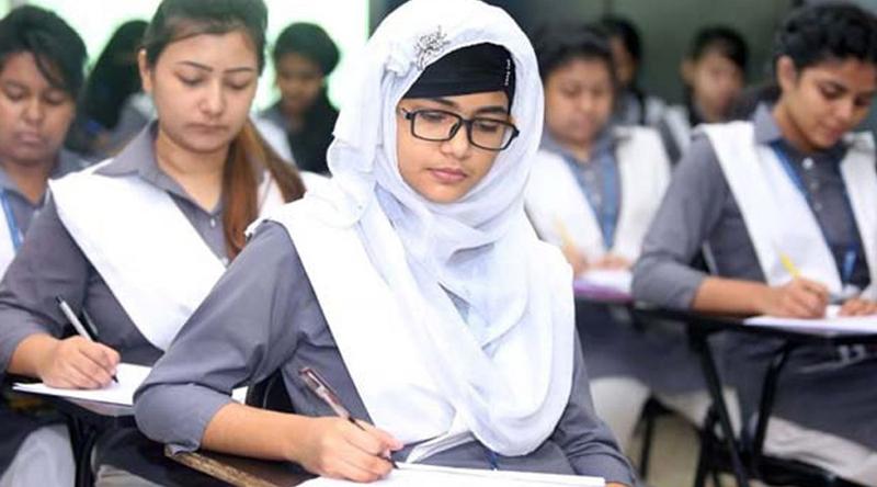 কাঁটাযুক্ত হাতঘড়ি ও ৮ মডেলের ক্যালকুলেটর ব্যবহার করতে পারবে এসএসসি পরীক্ষার্থীরা