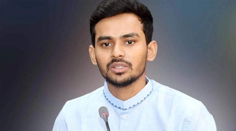 মাঝে মাঝে বিদ্যুৎ যায় নাকি আসে, প্রশ্ন আসিফের