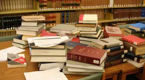 আজ বিশ্ব বই দিবস