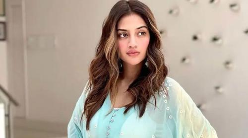 আইনি বিপাকে নুসরাত জাহান