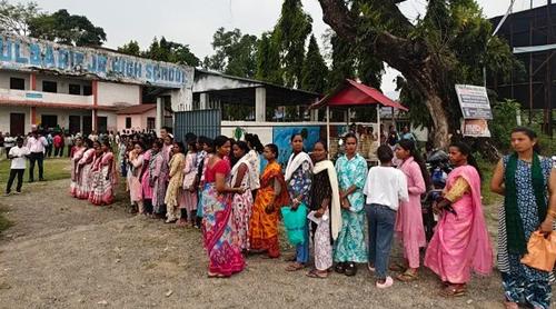 পশ্চিমবঙ্গে নির্বাচন: ‘ভোট অন্য কেউ দিয়ে গেছে’