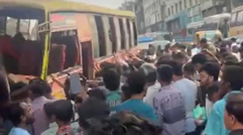 রাজধানীর বনানীতে বাস দুর্ঘটনায় প্রাণ গেল ২ জনের