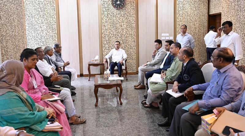 বই পড়ার অভ্যাস গড়তে সরকারের সঙ্গে কাজ করবে বিশ্বসাহিত্য কেন্দ্র