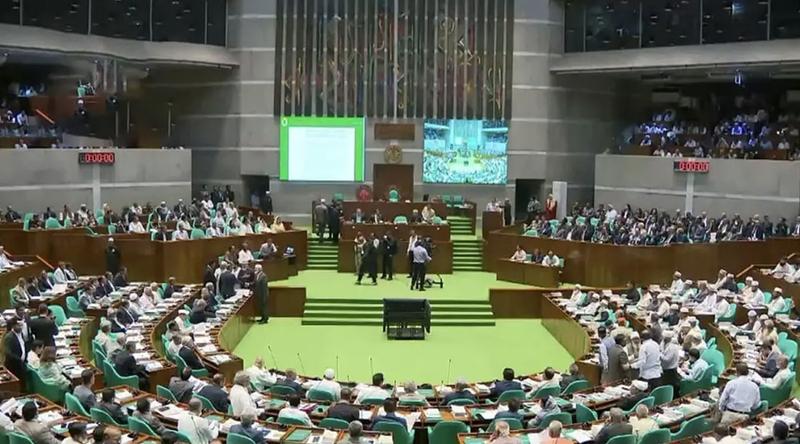 শিক্ষাপ্রতিষ্ঠানে অস্ত্রের ঝনঝনানির কারণ জানতে চাইলেন জামায়াত নেতা