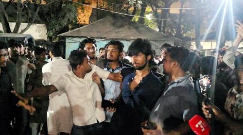 একদিনেই রাজধানীসহ তিন স্থানে ছাত্রদল-শিবিরের সংঘর্ষ