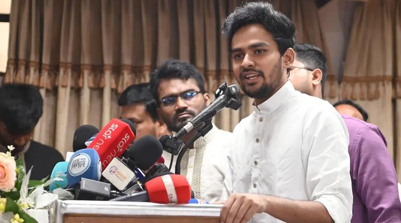 ক্যাম্পাসগুলোতে আবারও সন্ত্রাস-দখলদারি রাজনীতি ফিরে আসছে: আসিফ মাহমুদ