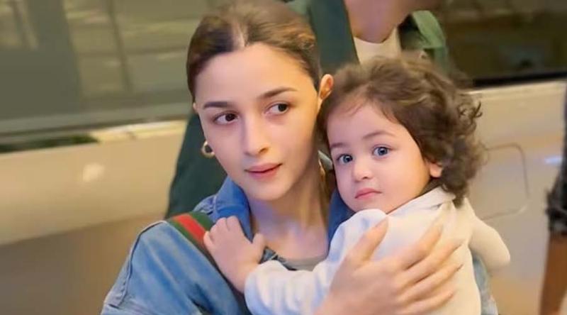 মেয়েকে কোন পেশায় দেখতে চান আলিয়া ভাট?