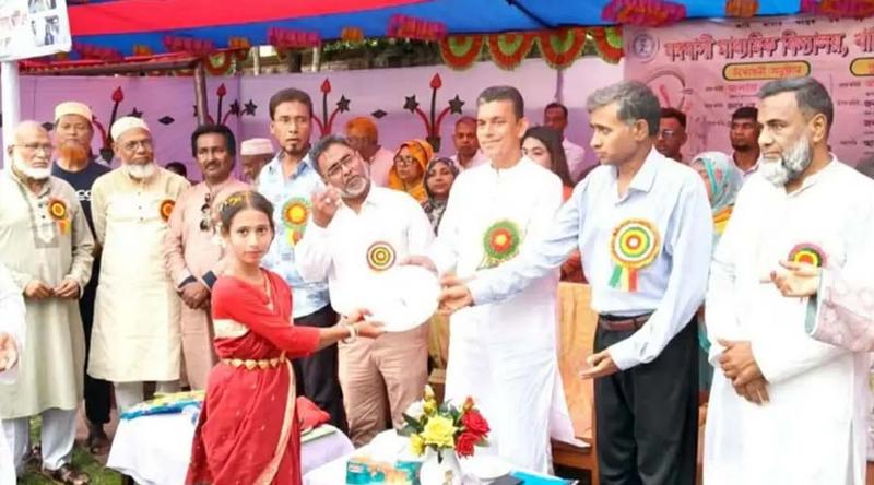 শিক্ষার্থীদের শারীরিক ও মানসিক বিকাশে খেলাধুলার বিকল্প নেই