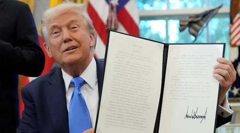 বহুল আলোচিত ট্রাম্পের সেই ‘গোল্ড কার্ড’ ভিসা অনুমোদন শুরু