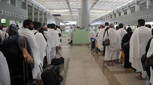 সৌদি পৌঁছেছেন ৩২ হাজারের বেশি হজযাত্রী