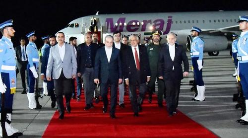 ইসলামাবাদে পৌঁছেছেন আরাগচি, চলছে দ্বিতীয় দফা সংলাপের প্রস্তুতি