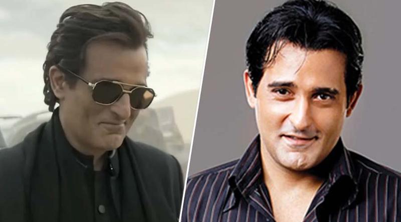 শুটিং সেটে ফোন ছাড়াই থাকেন অক্ষয় খান্না