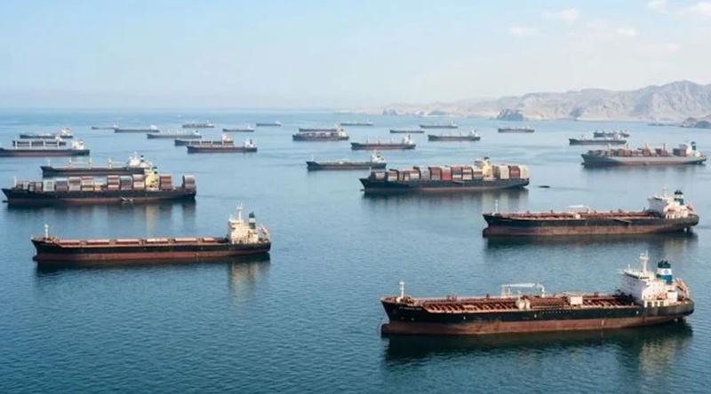 মধ্যপ্রাচ্যের উপসাগরীয় অঞ্চলে আটকে আছে ১০ কোম্পানির ৪৩টি কনটেইনার জাহাজ