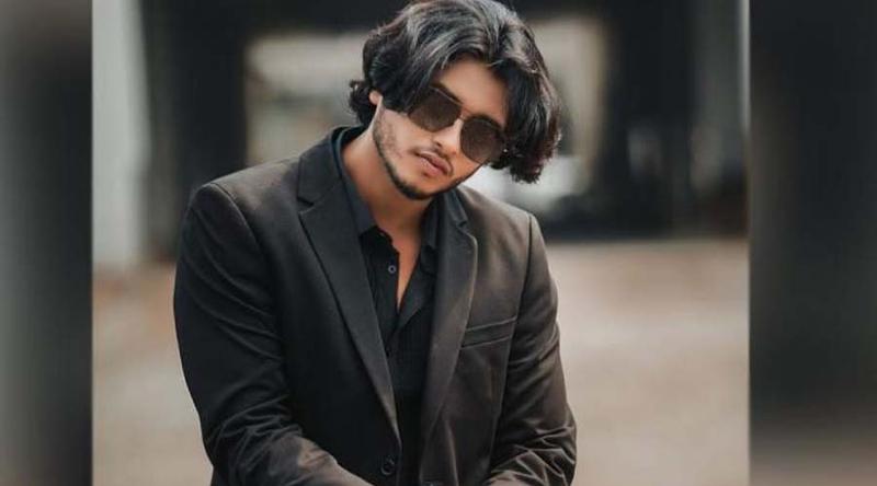 এবার নতুন পরিচয়ে আরশ খান