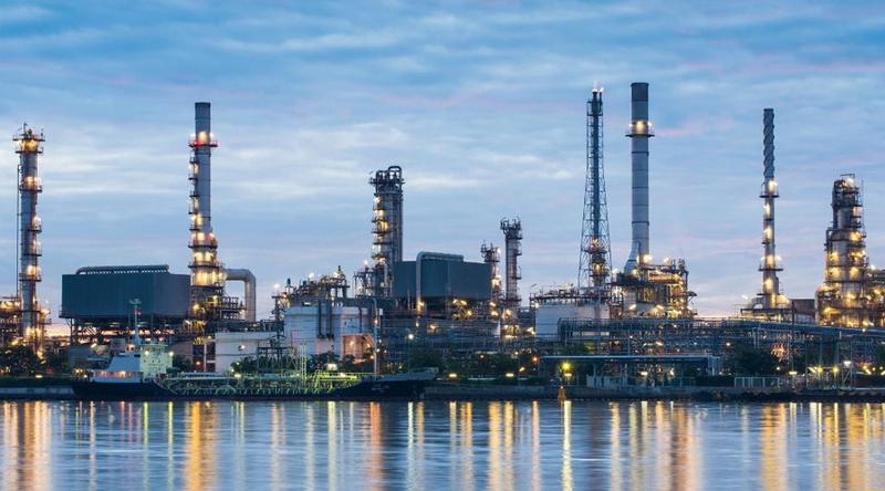 ইরানের তেল কেনায় চীনের ওপর নিষেধাজ্ঞা দিল যুক্তরাষ্ট্র