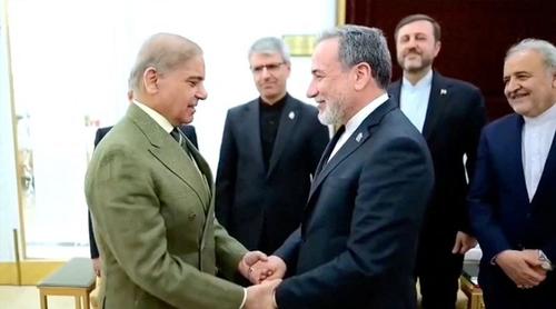 শেহবাজ শরিফের সঙ্গে আরাগচির একান্ত বৈঠকে কী কথা হলো