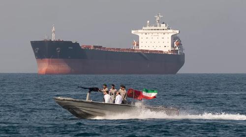 হরমুজ প্রণালী নিয়ন্ত্রণ করাই ইরানের ‘চূড়ান্ত কৌশল’: আইআরজিসি