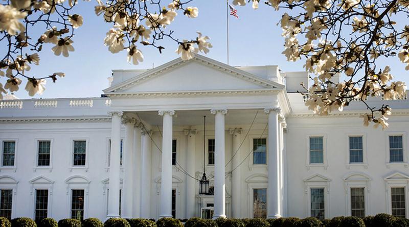 হোয়াইট হাউসে সাংবাদিকদের সঙ্গে নৈশভোজের সময় গুলির শব্দ, সরিয়ে নেয়া হলো ট্রাম্পকে