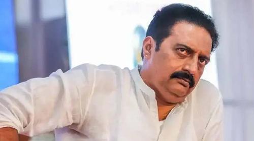 মিম শেয়ার দিয়ে বিপাকে প্রকাশ রাজ