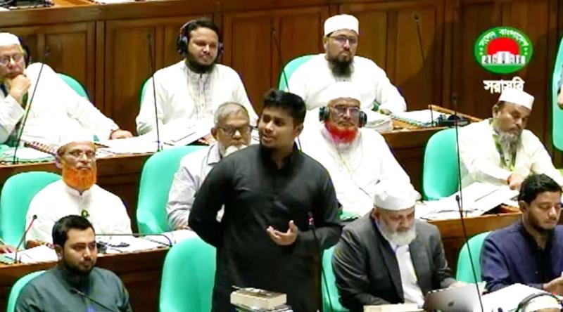 সংসদে দাঁড়িয়ে নেতার সমালোচনা করতে চাই: হাসনাত আবদুল্লাহ