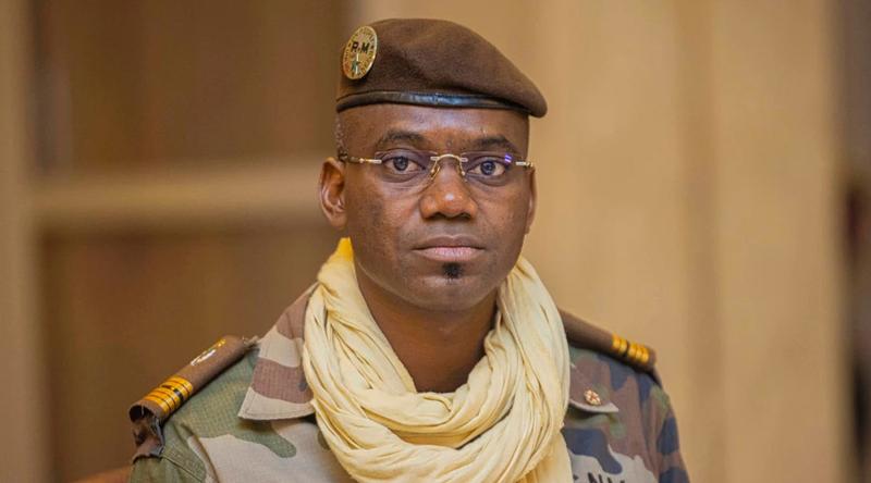 ‘জঙ্গি হামলায়’ মালির প্রতিরক্ষামন্ত্রী নিহত